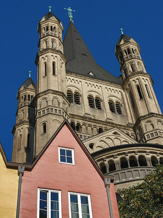 Groß St Martin hinter Fischmarkt