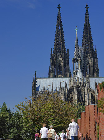 Steinmauer zum Kölner Dom