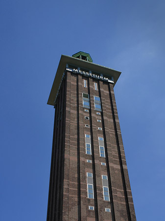 Messeturm Foto 