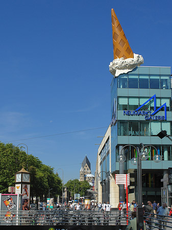 Neumarkt Galerie mit St Aposteln