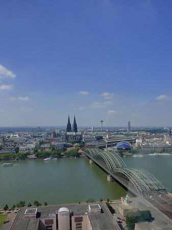 Foto Hohenzollernbrücke und Kölner Dom - Köln