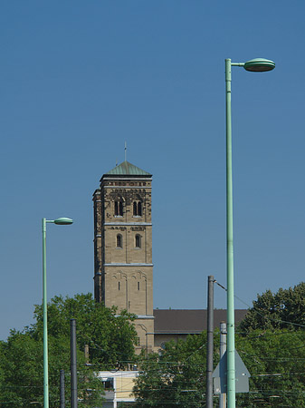 Turm der St Heribert Foto 