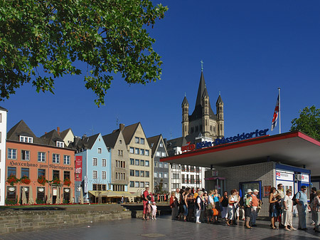 Köln-Düsseldorfer vor Groß St.Martin Fotos