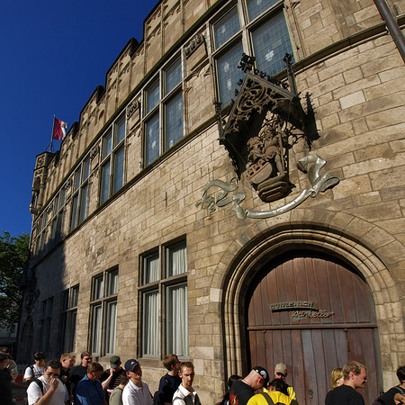 Menschen am Gürzenich Foto 