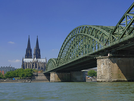 Foto Hohenzollernbrücke am Kölner Dom