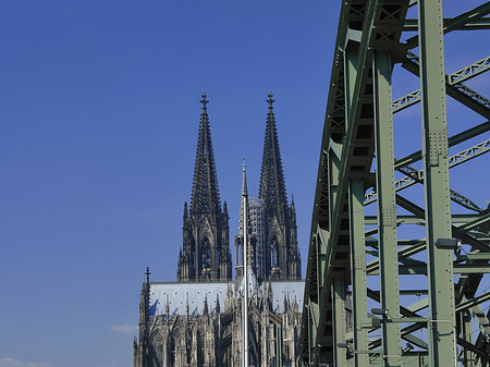 Hohenzollernbrücke beim Kölner Dom